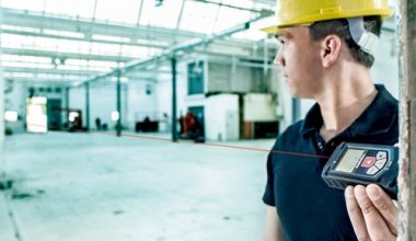 METABO Rango de Medición 0.05 - 60 m
Precisión de Medición ± 1.5 mm / ± 1/16 "