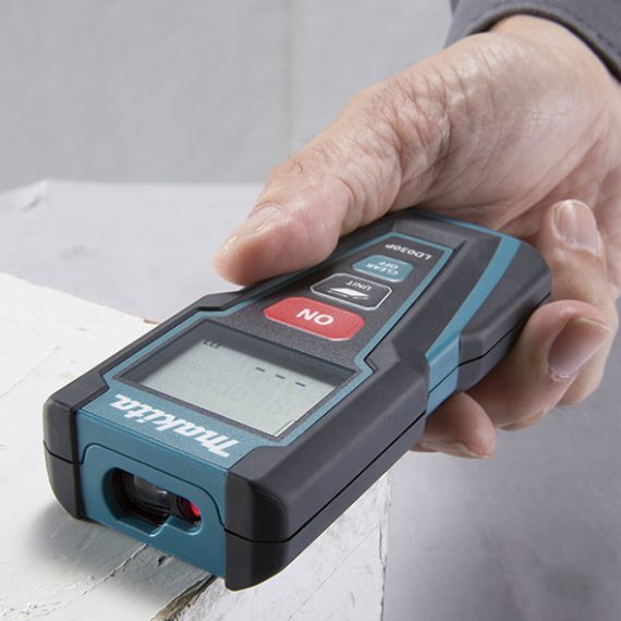 MAKITA LD030P 2