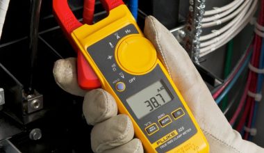 FLUKE 325