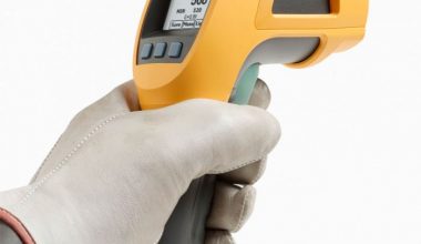 FLUKE 568