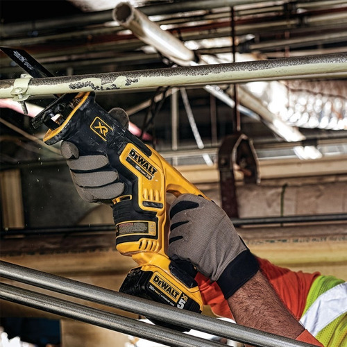 DEWALT DCS367B 3